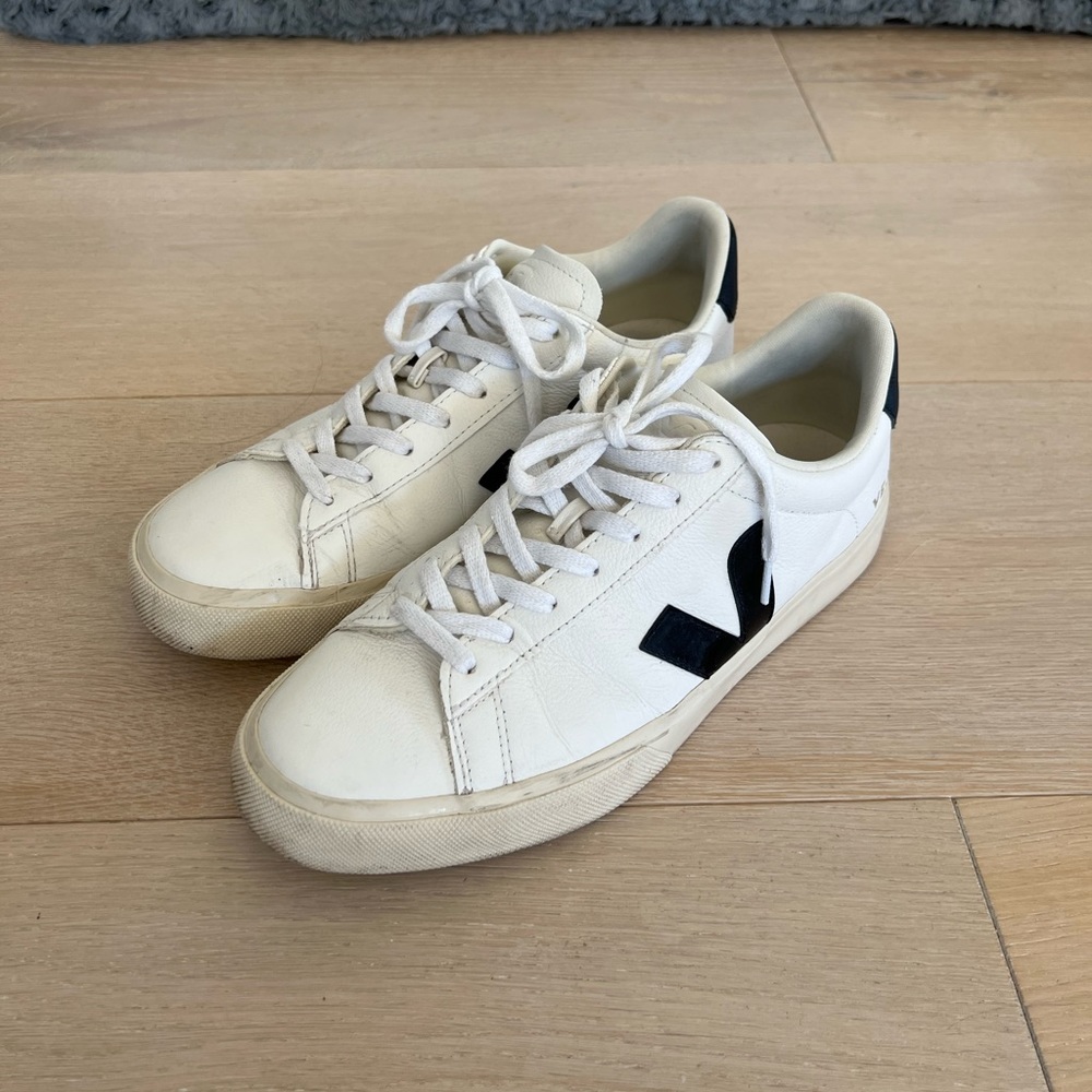 VEJA Sneakers